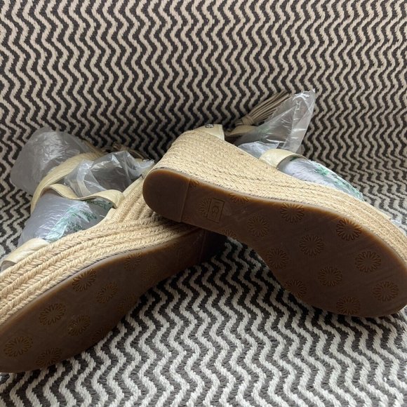 UGG Australia Raquel Women's Tan Peep Toe Platform Wedge Heel Sandal Size 9 - Picture 4 of 6